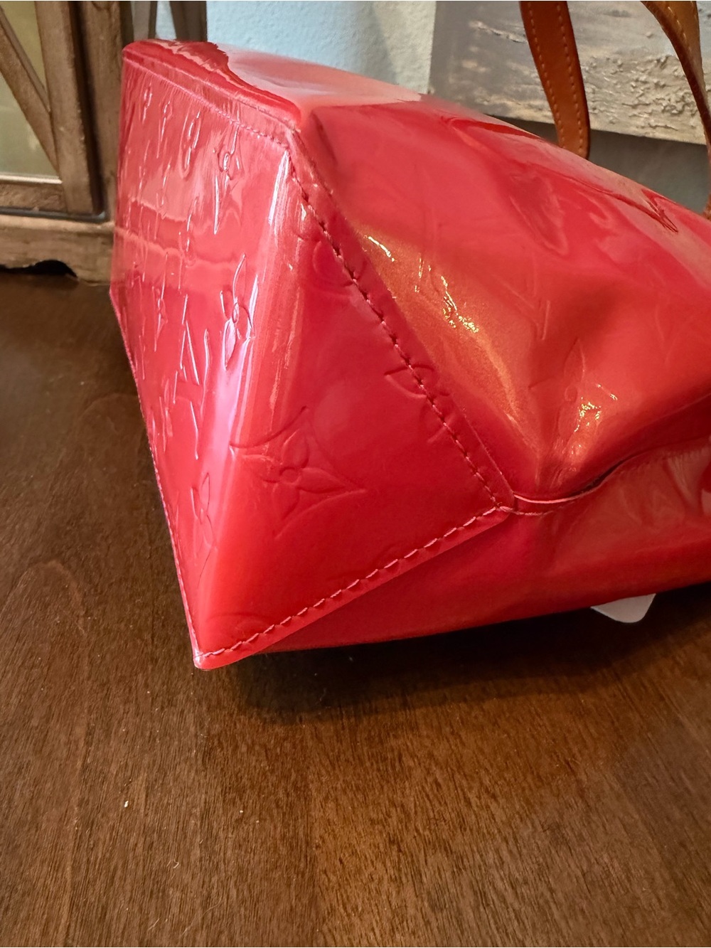 Authentic Louis Vuitton Vernis Reade PM Hand Bag Red - Picture 4 of 7